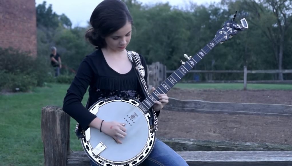 talent, gifted, music, banjo, Willow Osborne, song, singer, artist, musician, performer, amazing, beautiful, voice, young, girl, marvellous,