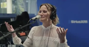 Jennifer Nettles Solo Album, Sugarland Lead Singer Solo, Christmas Music by Jennifer Nettles, Country Christmas Albums 2023, New Holiday Music Releases, Jennifer Nettles Christmas Songs, Jennifer Nettles Solo Career, Best Country Christmas Music, Holiday Albums by Country Artists, Nostalgic Christmas Albums.