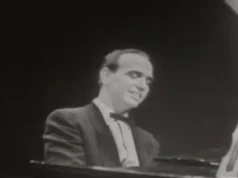 Roger Williams piano performance, Ed Sullivan Show musical highlights, Iconic moments in music history, Roger Williams piano mastery, The Ed Sullivan Show performances, Classic piano performances, Roger Williams I Got Rhythm, Piano virtuosos of the 20th century, Memorable musical moments, Legendary piano performances