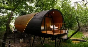 Barrel Tiny House, Tiny house design, Minimalistic living, Sustainable tiny homes, Compact living spaces, Eco-friendly tiny house, Tiny house community, Creative small space living, Tiny home lifestyle, Efficient tiny house layout