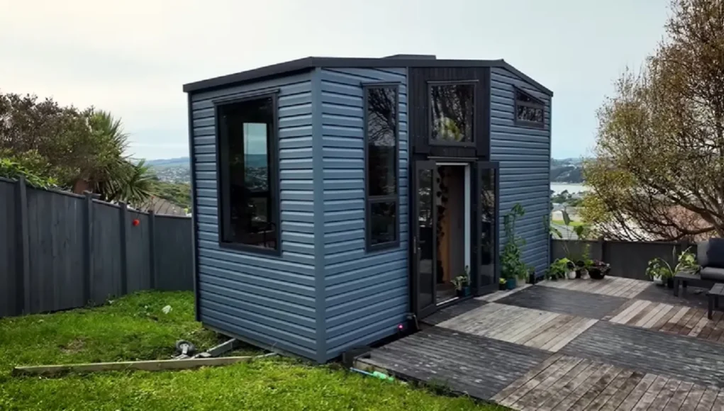 Tiny home living, Compact home design, Innovative tiny houses, Sustainable tiny homes, Luxury small spaces, Efficient living spaces, Minimalist home design, Smart tiny home technology, Eco-friendly tiny house, Tiny home interior design