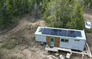 DIY tiny home projects, Sustainable tiny house living, Affordable tiny homes, Tiny house solar power, Minimalist lifestyle in tiny homes, Eco-friendly tiny house design, Tiny house off-grid living, Custom-built tiny homes, Tiny house mobility, Fifth-wheel trailer conversion